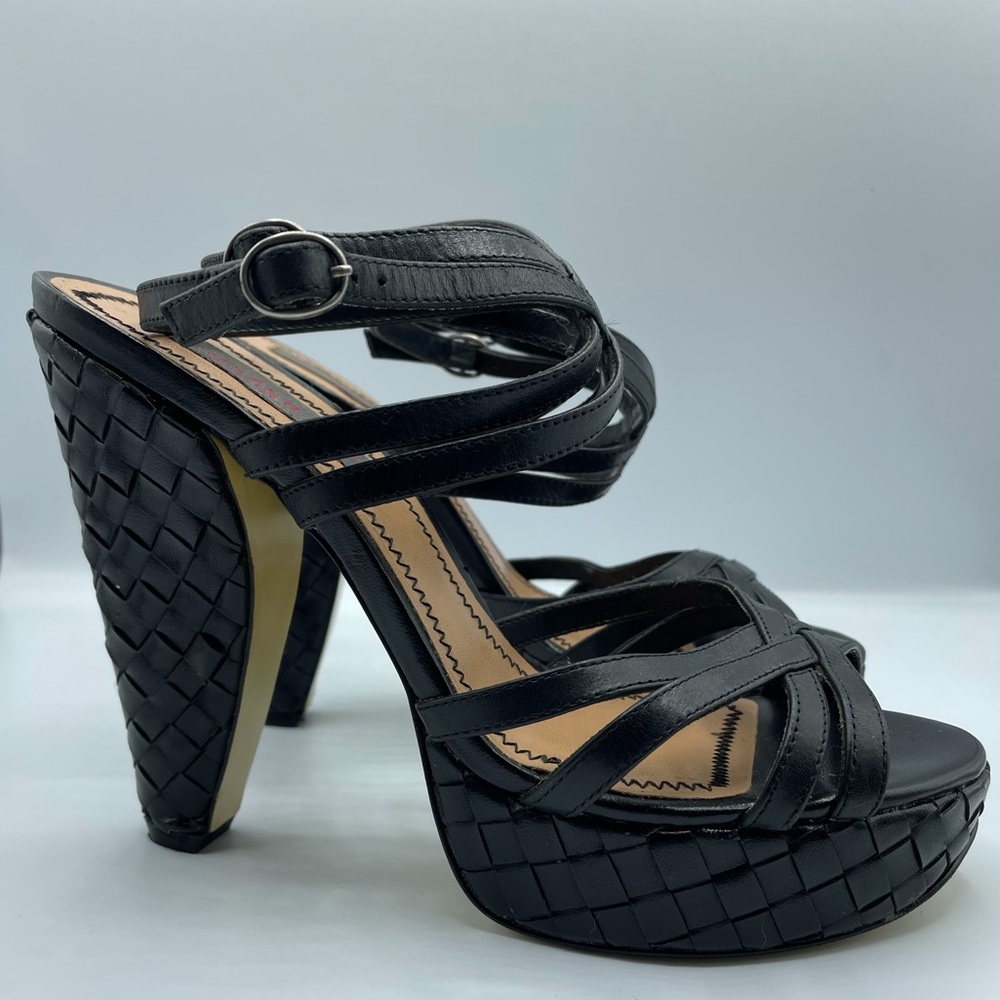 Just Sweet Leather Weave Heels Size 7.5